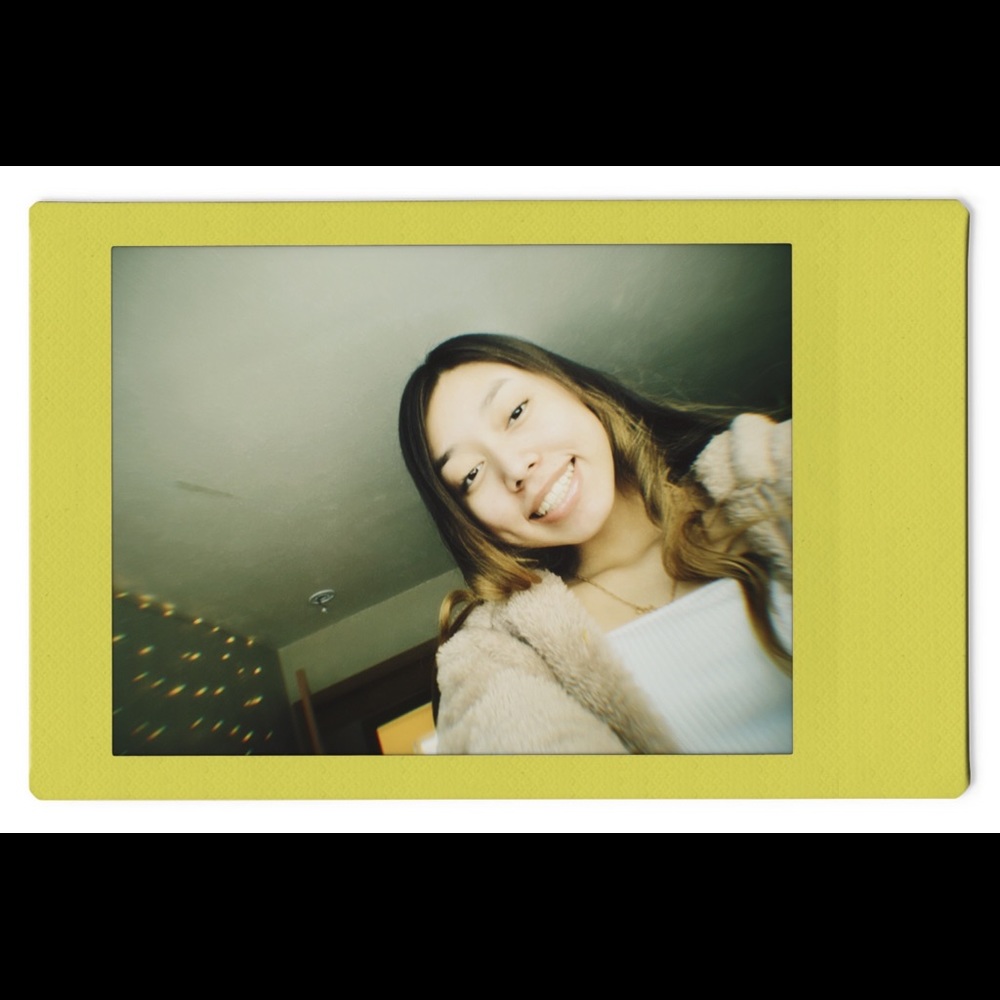 Meet your Posher, Nia